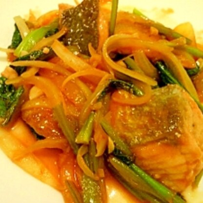 鮭と小松菜のチリソース炒め